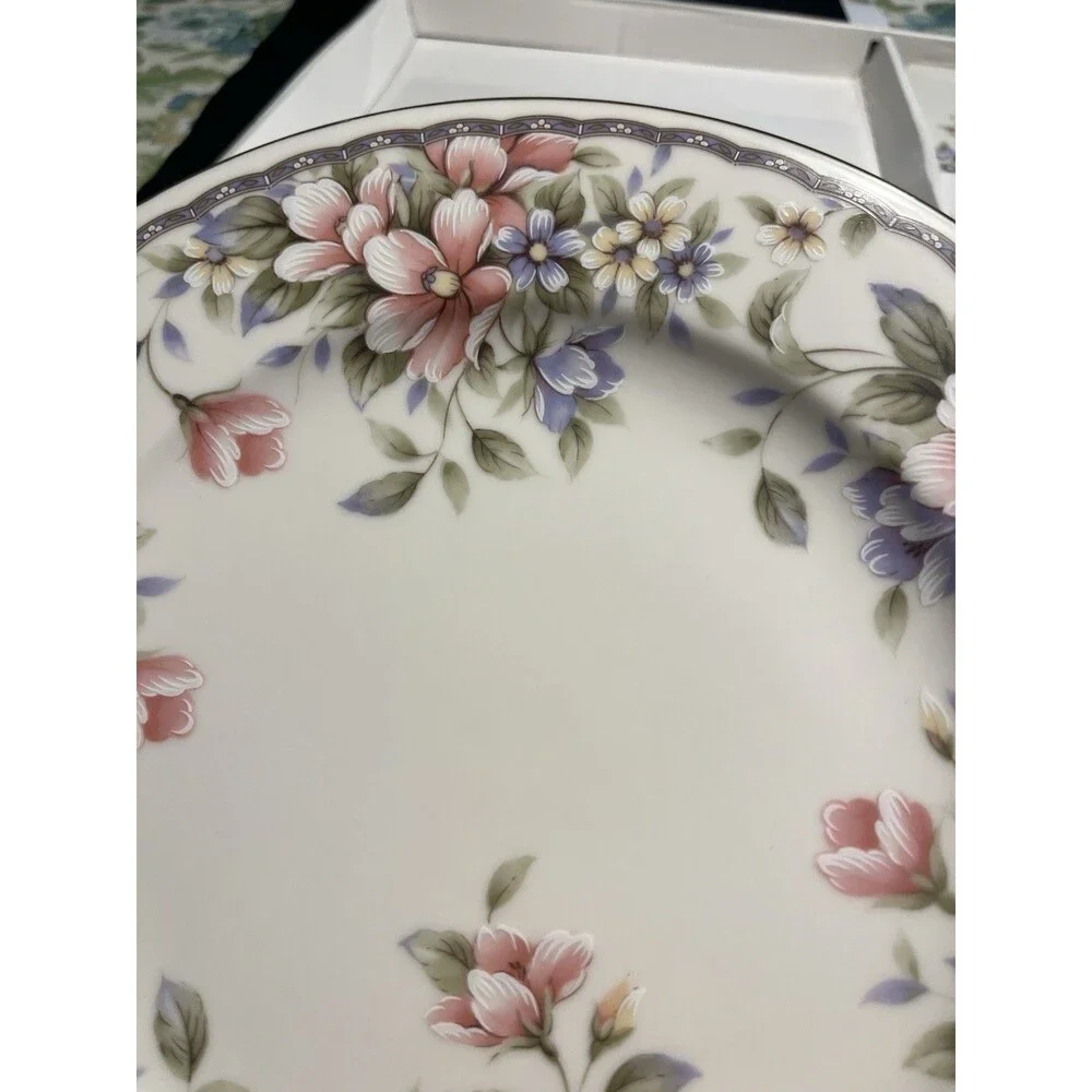 Andrea by Sadek Floral 11” Cake Dessert Plate With Server Spatula